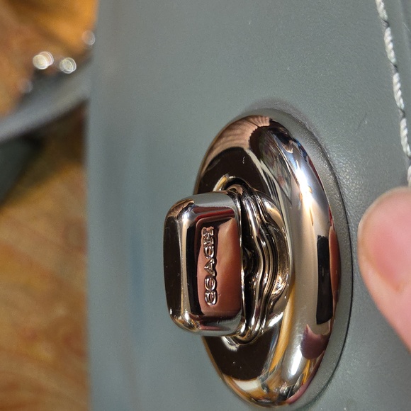 Coach Faye Carryall F22348 2017 SV/Leaf NWT $495 Retail - Picture 4 of 16